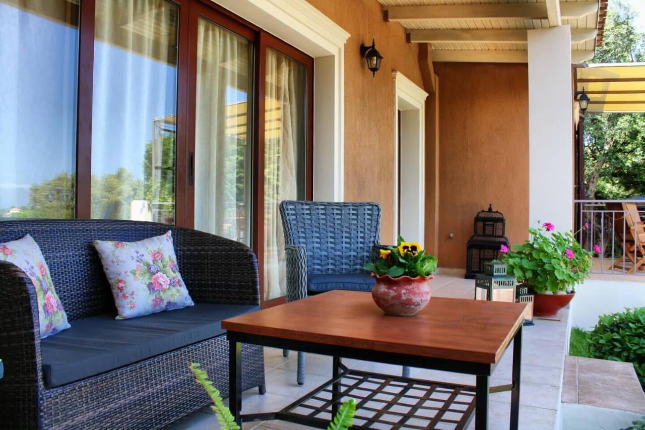 Traditional Villa Mandola Livathos  Экстерьер фото
