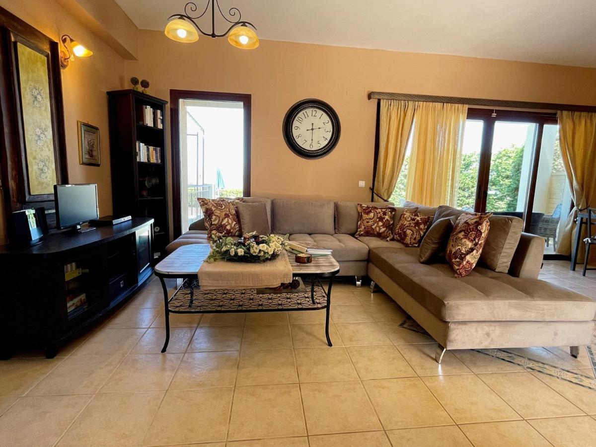 Traditional Villa Mandola Livathos  Экстерьер фото