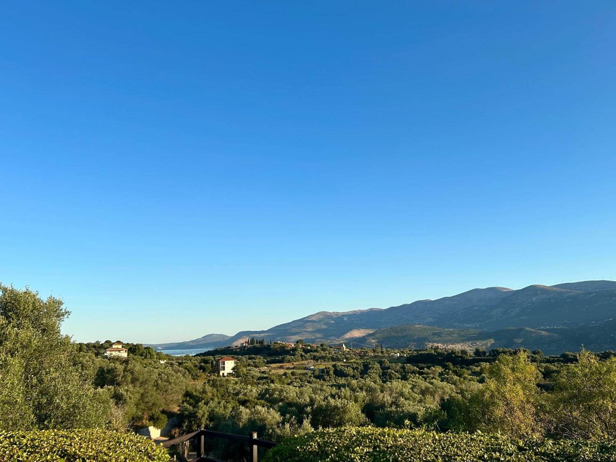 Traditional Villa Mandola Livathos  Экстерьер фото